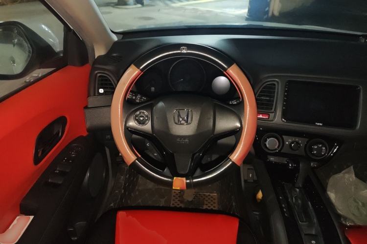 Used Honda Vezel 2015 1.5L CVT two-wheel drive Comfort trim Steering Wheel
