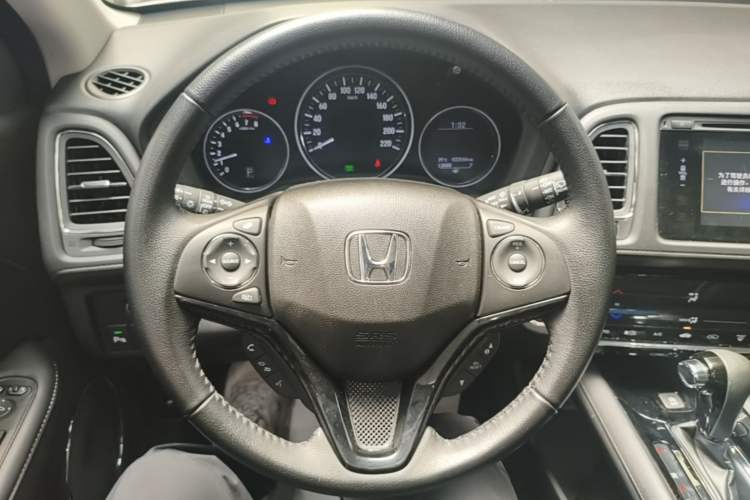 Used Honda Vezel 2015 1.8L CVT 2WD Luxury Model Steering Wheel