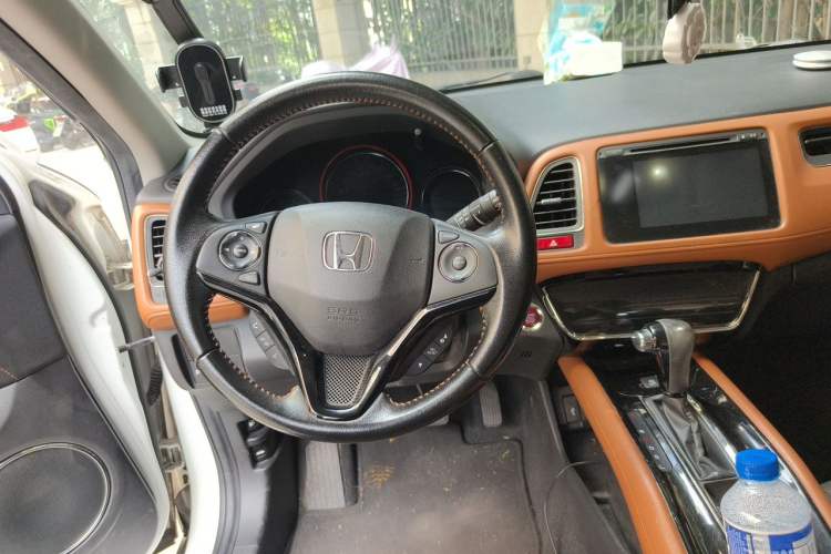 Used Honda Vezel 2015 1.8L CVT 2WD Luxury Model Steering Wheel