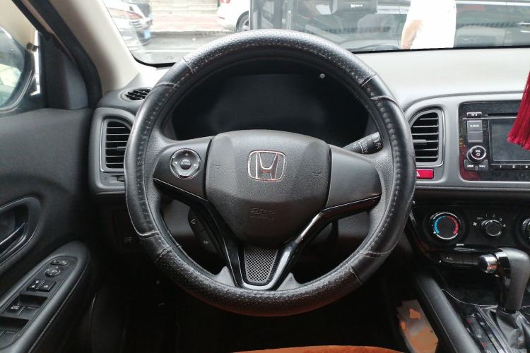 Used Honda Vezel 2015 1.5L CVT two-wheel drive Comfort trim Steering Wheel