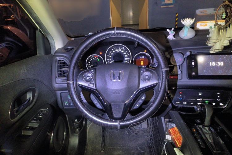 Used Honda Vezel 2015 1.8L CVT 2WD Luxury Model Steering Wheel