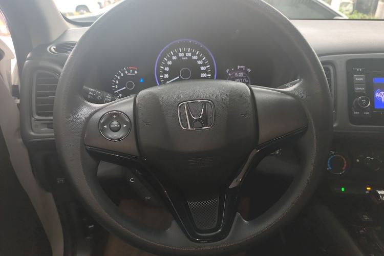 Used Honda Vezel 2015 1.8L CVT 2WD Elite Model Steering Wheel