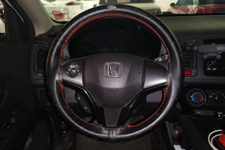 Used Honda Vezel 2015 1.8L CVT 2WD Elite Model Steering Wheel