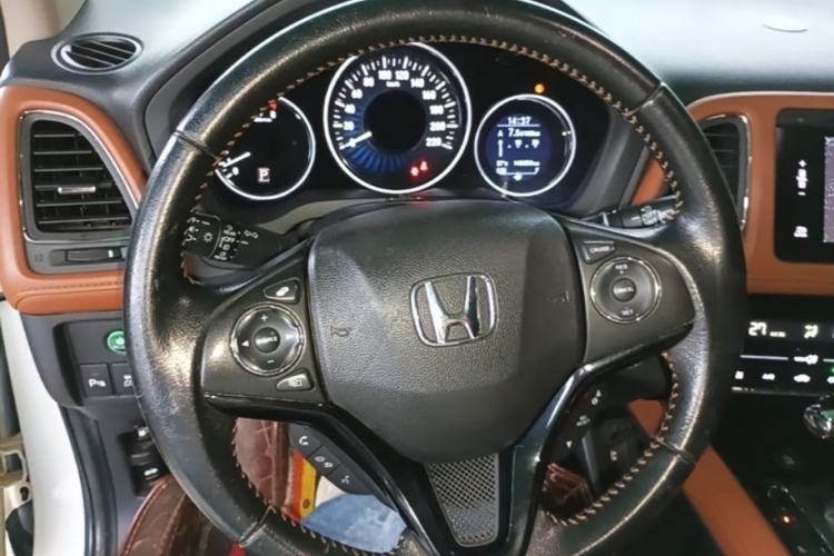Used Honda Vezel 2015 1.8L CVT 2WD Luxury Model Steering Wheel