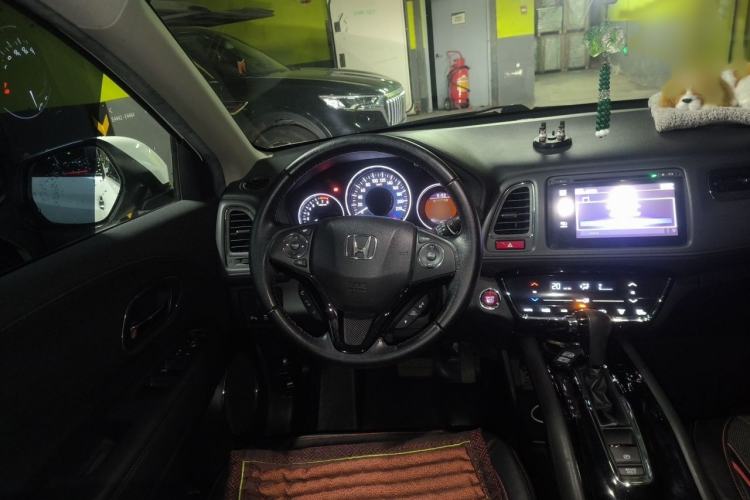 Used Honda Vezel 2015 1.8L CVT 2WD Luxury Model Steering Wheel