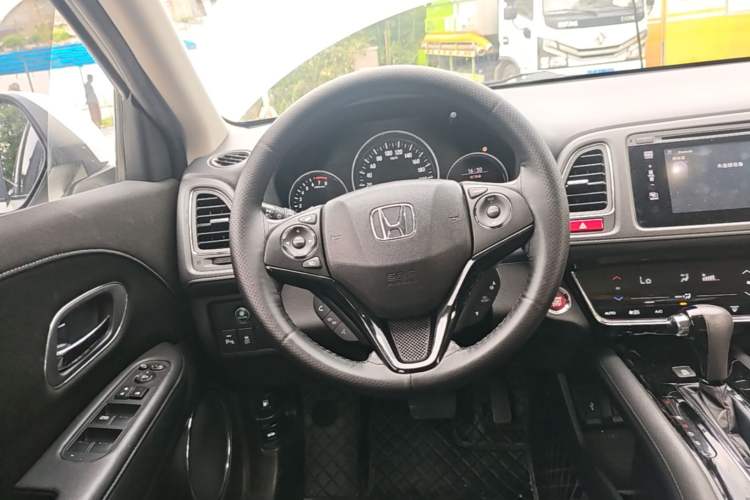 Used Honda Vezel 2015 1.8L CVT 2WD Luxury Model Steering Wheel