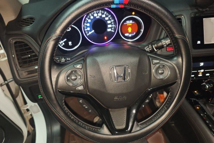 Used Honda Vezel 2015 1.8L CVT 2WD Luxury Model Steering Wheel