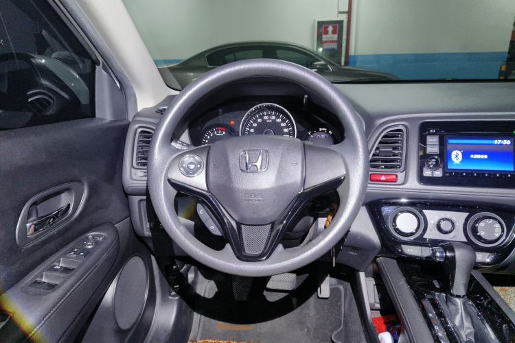 Used Honda Vezel 2015 1.8L CVT 2WD Elite Model Steering Wheel