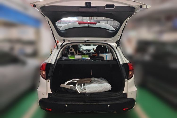 Used Honda Vezel 2015 1.5L CVT two-wheel drive Comfort trim Trunk