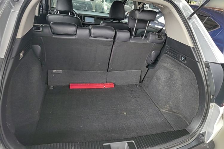 Used Honda Vezel 2015 1.5L CVT two-wheel drive Comfort trim Trunk