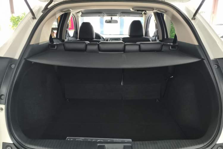 Used Honda Vezel 2015 1.8L Manual Two-Wheel Drive Elite Version Trunk