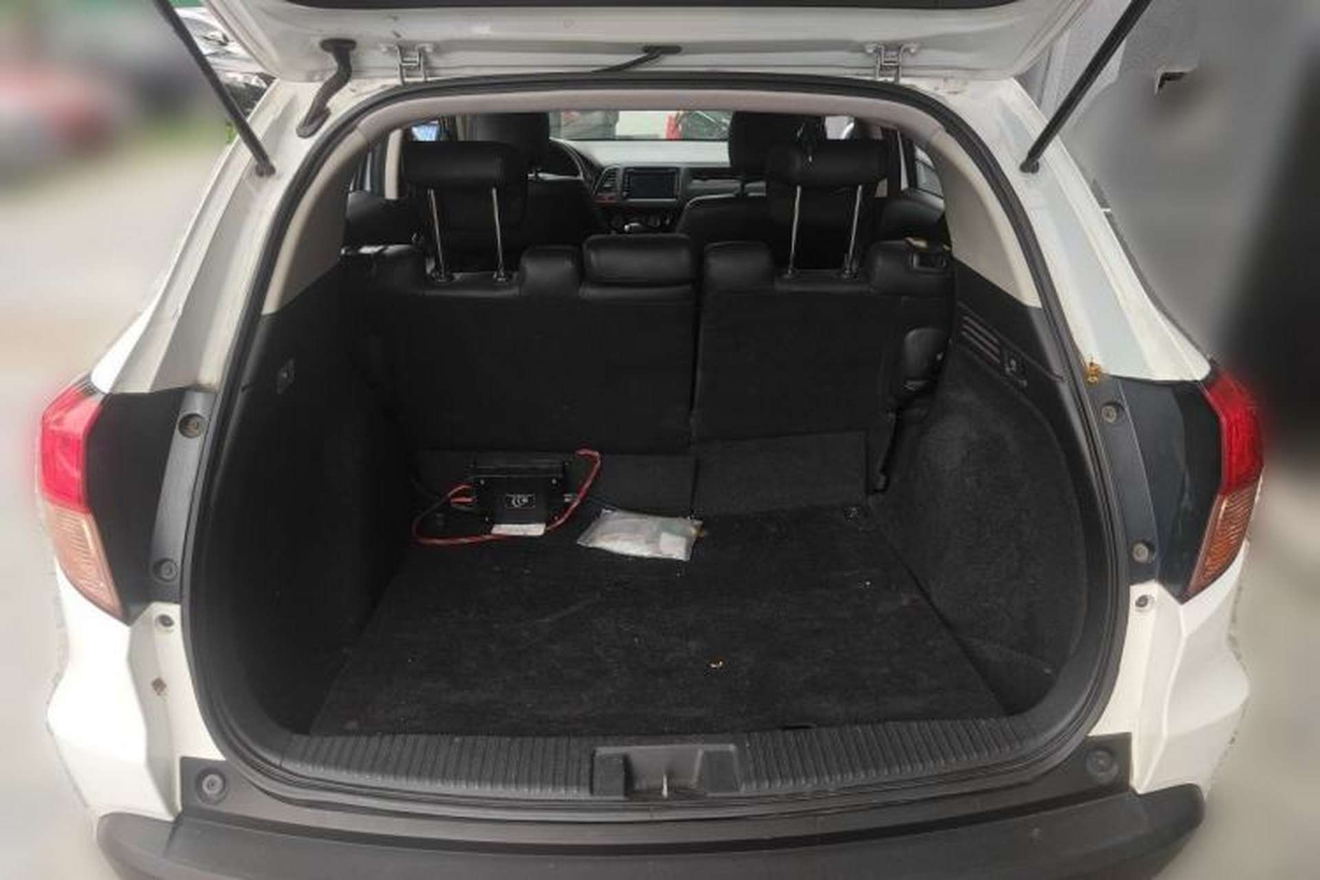 Used Honda Vezel 2015 1.5L CVT two-wheel drive Comfort trim Trunk