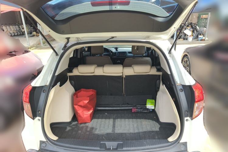 Used Honda Vezel 2015 1.5L CVT two-wheel drive Comfort trim Trunk