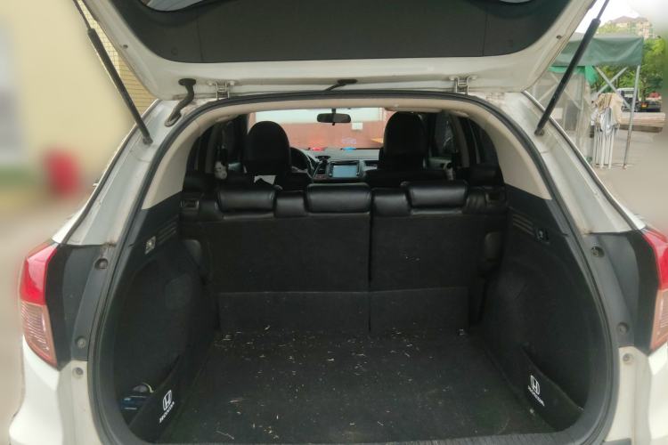 Used Honda Vezel 2015 1.5L CVT two-wheel drive Comfort trim Trunk