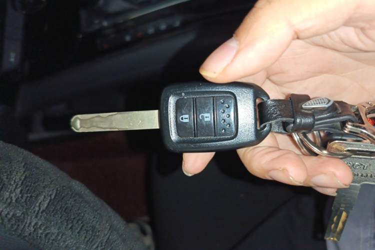 Used Honda Vezel 2015 1.5L CVT two-wheel drive Comfort trim Vehicle Key