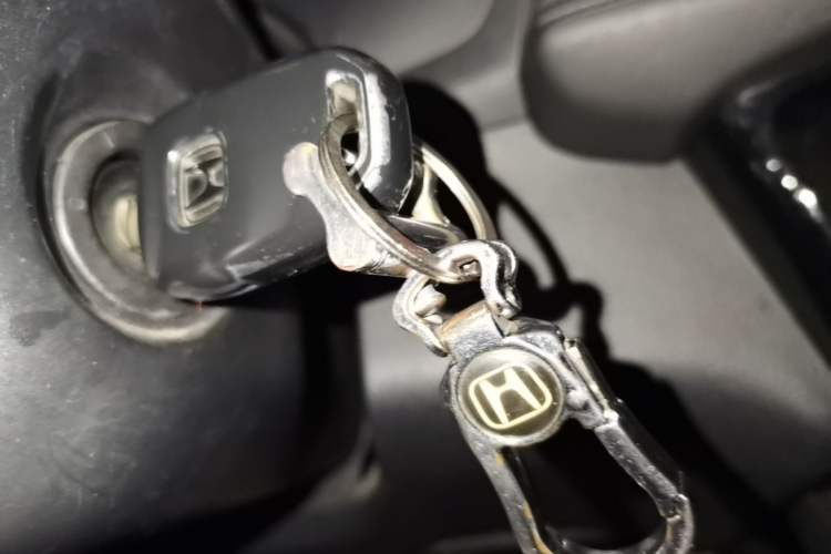 Used Honda Vezel 2015 1.5L CVT two-wheel drive Comfort trim Vehicle Key
