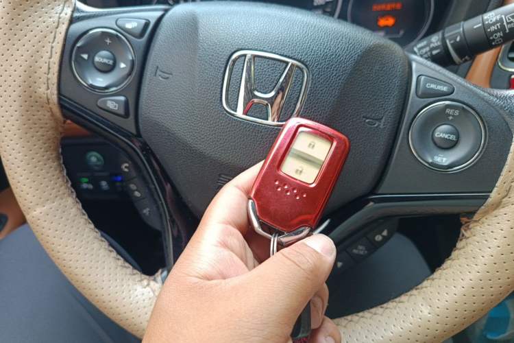 Used Honda Vezel 2015 1.8L CVT 2WD Luxury Model Vehicle Key