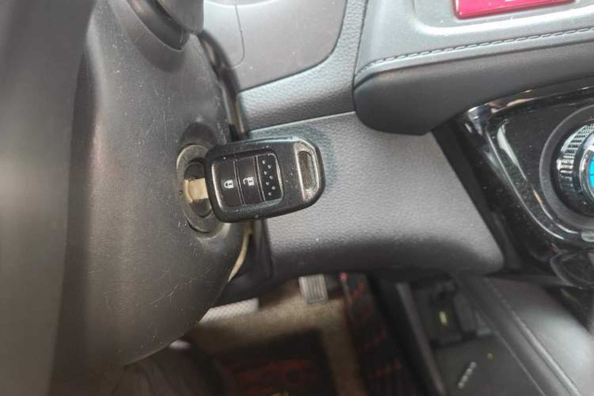 Used Honda Vezel 2015 1.5L CVT two-wheel drive Comfort trim Vehicle Key