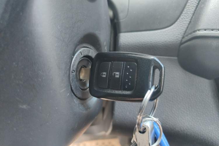 Used Honda Vezel 2015 1.5L manual two-wheel drive Comfort trim level Vehicle Key