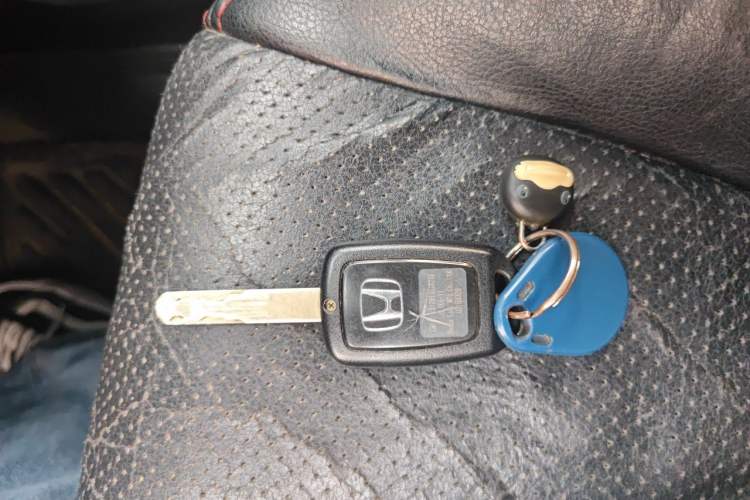 Used Honda Vezel 2015 1.5L CVT two-wheel drive Comfort trim Vehicle Key