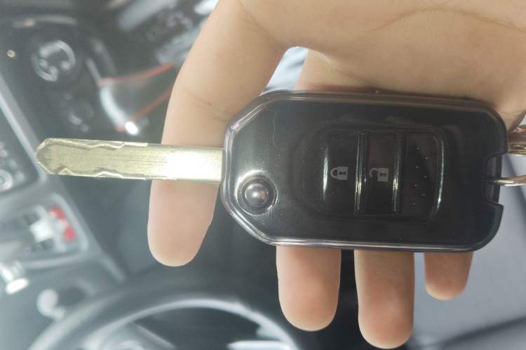 Used Honda Vezel 2015 1.5L CVT two-wheel drive Comfort trim Vehicle Key