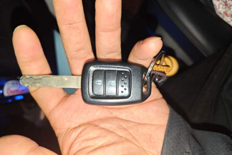 Used Honda Vezel 2015 1.8L CVT 2WD Elite Model Vehicle Key