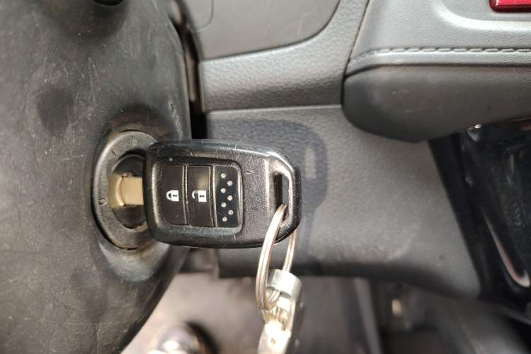 Used Honda Vezel 2015 1.5L manual two-wheel drive Comfort trim level Vehicle Key