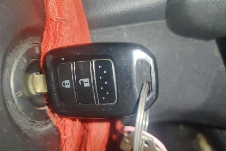 Used Honda Vezel 2015 1.5L CVT two-wheel drive Comfort trim Vehicle Key