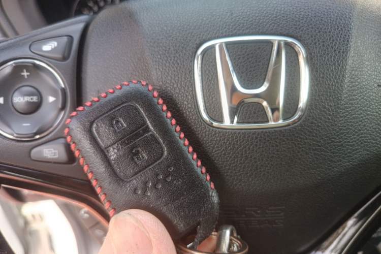 Used Honda Vezel 2015 1.8L CVT 2WD Luxury Model Vehicle Key