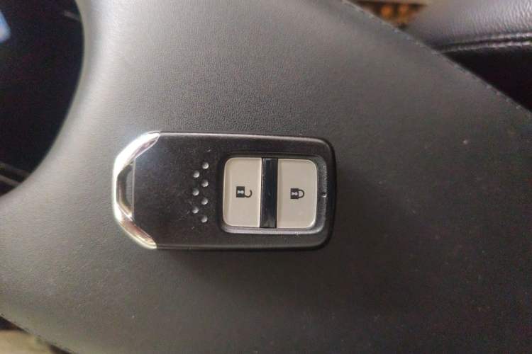 Used Honda Vezel 2015 1.8L CVT 2WD Luxury Model Vehicle Key