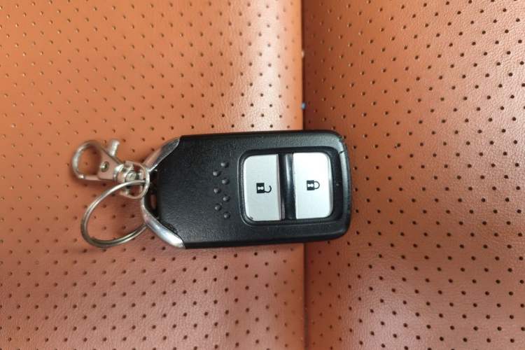 Used Honda Vezel 2015 1.8L CVT 2WD Luxury Model Vehicle Key