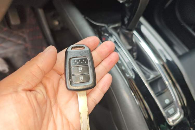 Used Honda Vezel 2015 1.5L CVT two-wheel drive Comfort trim Vehicle Key