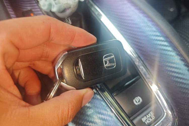 Used Honda Vezel 2015 1.8L CVT 2WD Luxury Model Vehicle Key
