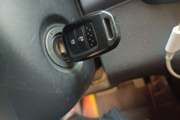 Used Honda Vezel 2015 1.5L CVT two-wheel drive Comfort trim Vehicle Key