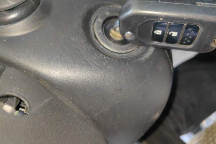 Used Honda Vezel 2015 1.5L CVT two-wheel drive Comfort trim Vehicle Key