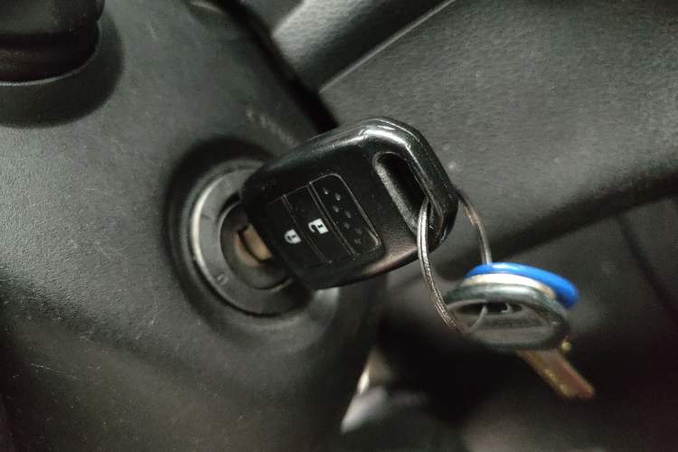 Used Honda Vezel 2015 1.5L manual two-wheel drive Comfort trim level Vehicle Key