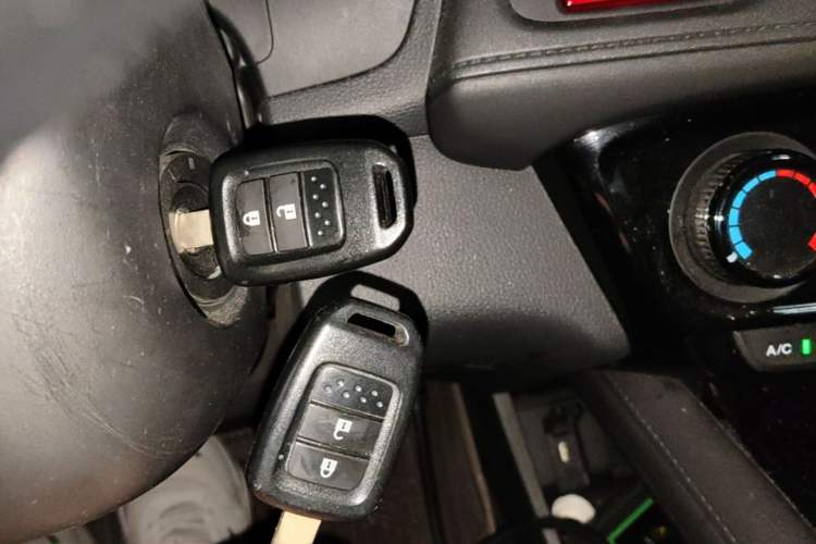 Used Honda Vezel 2015 1.8L CVT 2WD Elite Model Vehicle Key