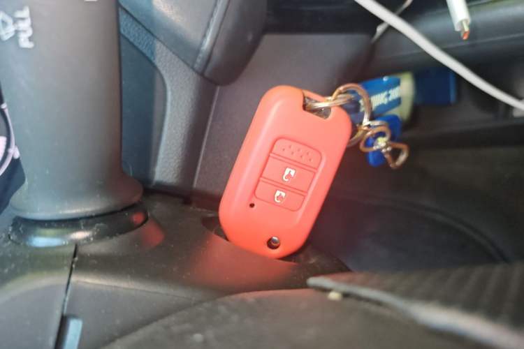 Used Honda Vezel 2015 1.5L CVT two-wheel drive Comfort trim Vehicle Key