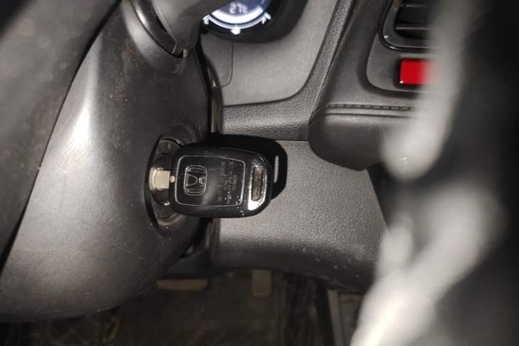 Used Honda Vezel 2015 1.5L CVT two-wheel drive Comfort trim Vehicle Key