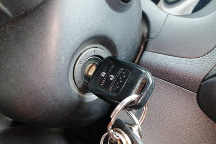 Used Honda Vezel 2015 1.5L CVT two-wheel drive Comfort trim Vehicle Key
