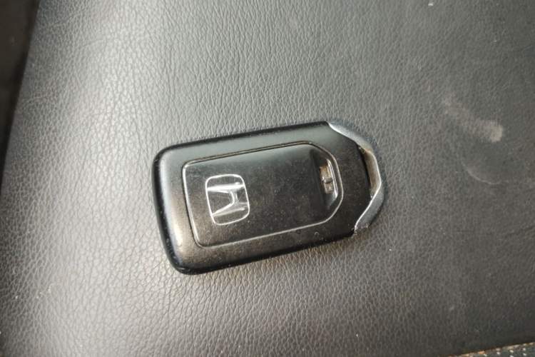 Used Honda Vezel 2015 1.8L CVT Four-Wheel Drive Flagship Model Vehicle Key