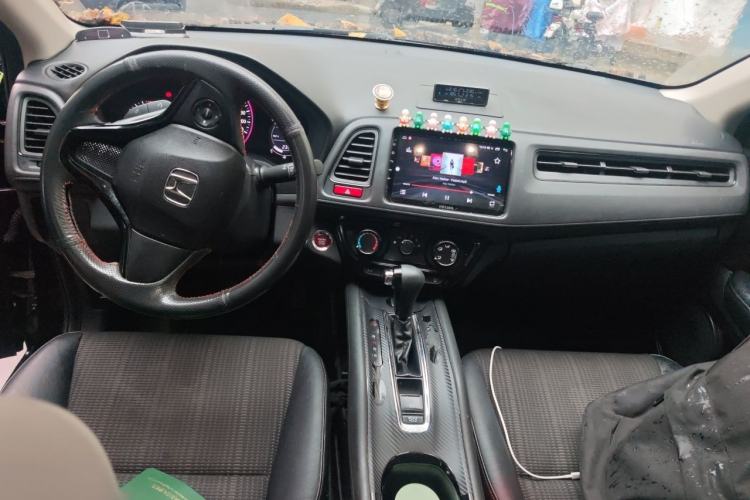 Used Honda Vezel 2016 1.8L CVT Front-Wheel Drive Pioneer Edition Center Console