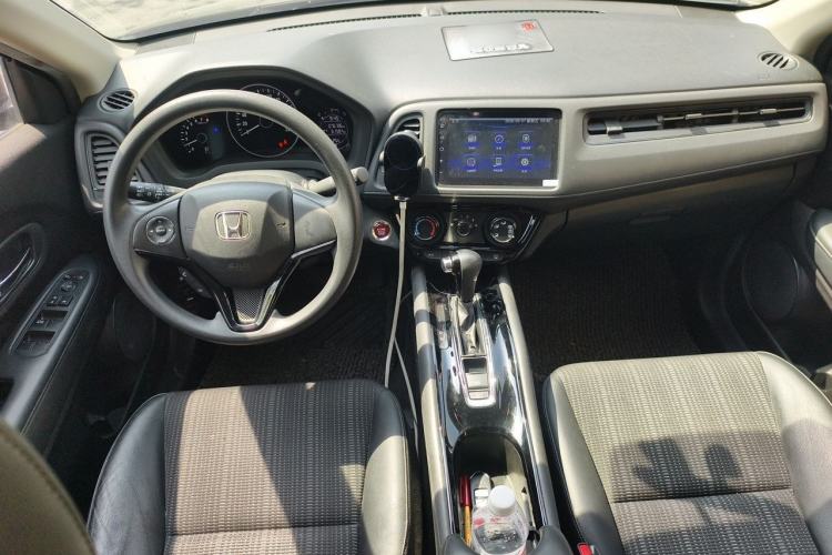 Used Honda Vezel 2016 1.8L CVT Front-Wheel Drive Pioneer Edition Center Console
