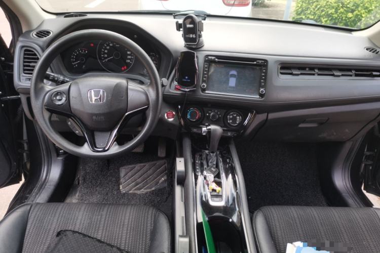 Used Honda Vezel 2016 1.8L CVT Front-Wheel Drive Pioneer Edition Center Console