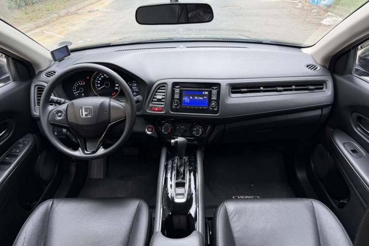 Used Honda Vezel 2016 1.8L CVT Front-Wheel Drive Pioneer Edition Center Console