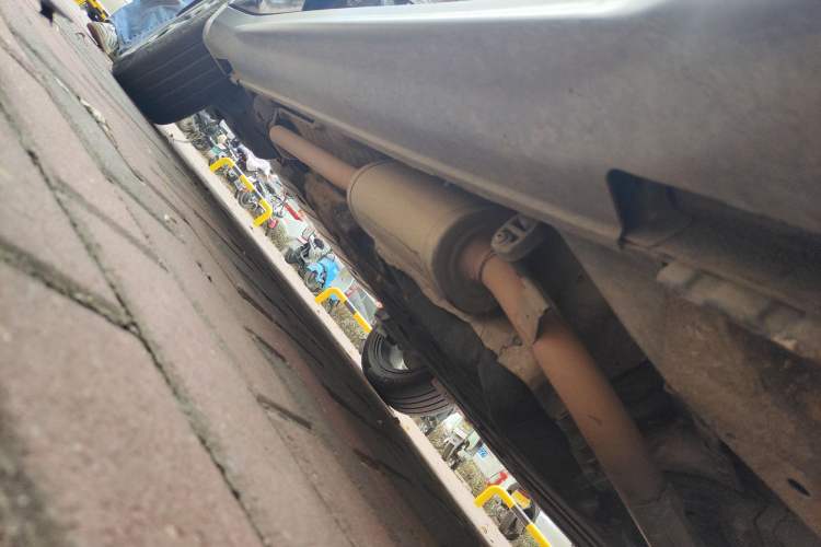 Used Honda Vezel 2016 1.8L CVT Front-Wheel Drive Pioneer Edition Chassis Front Right