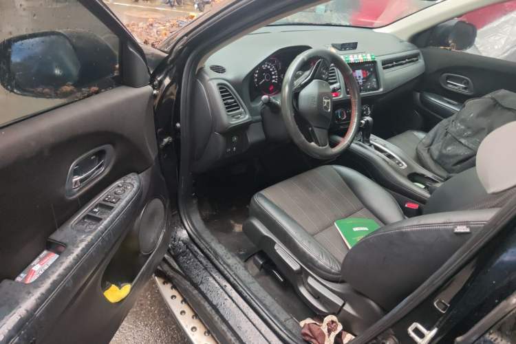 Used Honda Vezel 2016 1.8L CVT Front-Wheel Drive Pioneer Edition Driver Seat