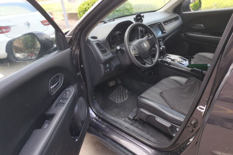 Used Honda Vezel 2016 1.8L CVT Front-Wheel Drive Pioneer Edition Driver Seat