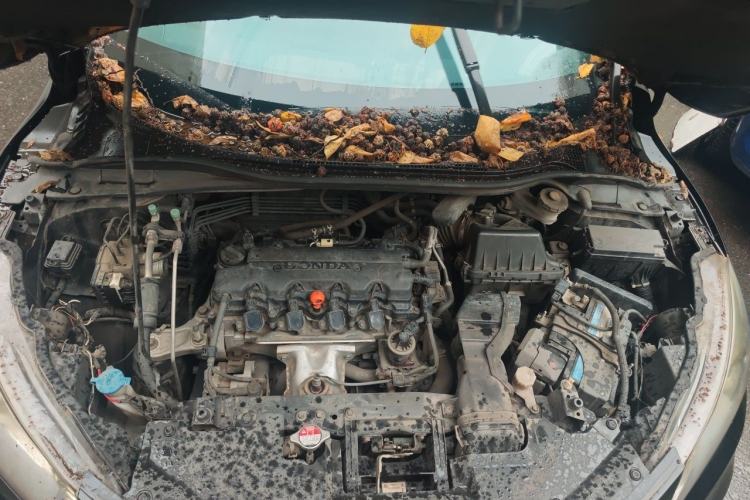 Used Honda Vezel 2016 1.8L CVT Front-Wheel Drive Pioneer Edition Engine Bay