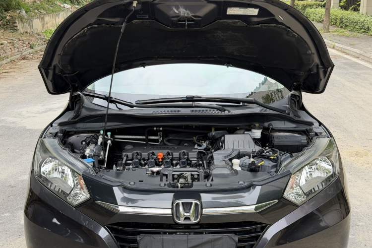 Used Honda Vezel 2016 1.8L CVT Front-Wheel Drive Pioneer Edition Engine Bay